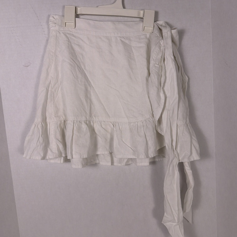 Women's Aerie White Ruffle Wrap Around Tie-Waist Mini Skirt Size Medium